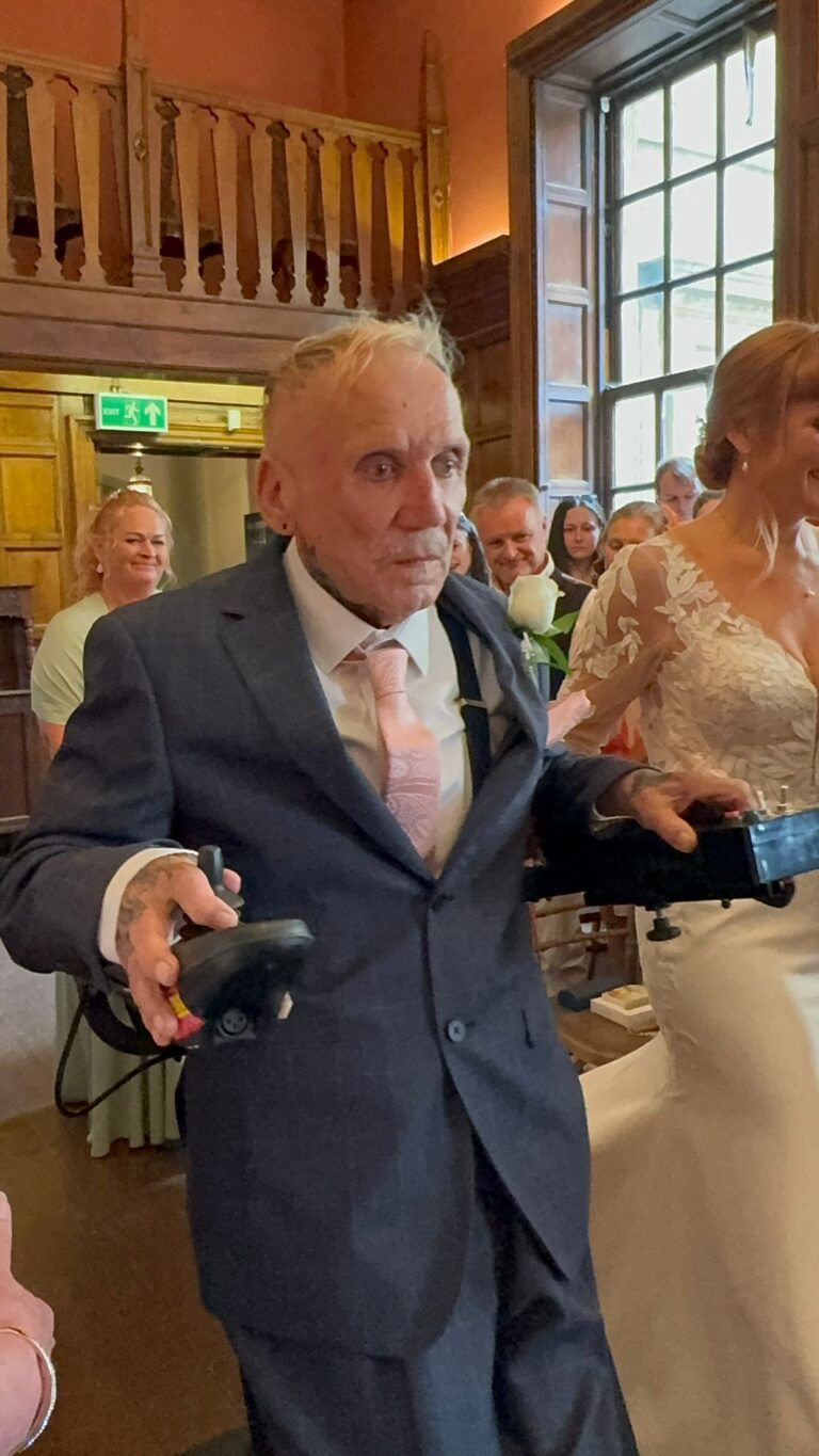 a8d992b9-59f2-4330-9a52-17968adca902