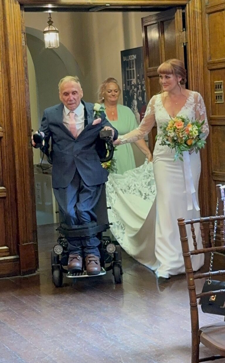 e42ec69e-2f4e-4edc-b5a5-5d384a433c2b